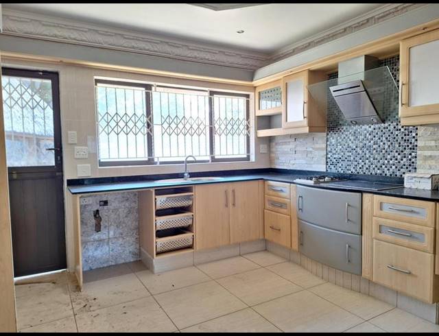 4 BEDROOM PROPERTY TO RENT IN WIDENHAM